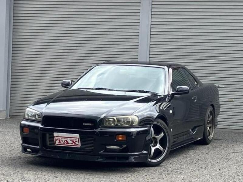 NISSAN SKYLINE