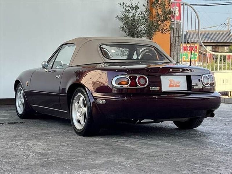 EUNOS ROADSTER