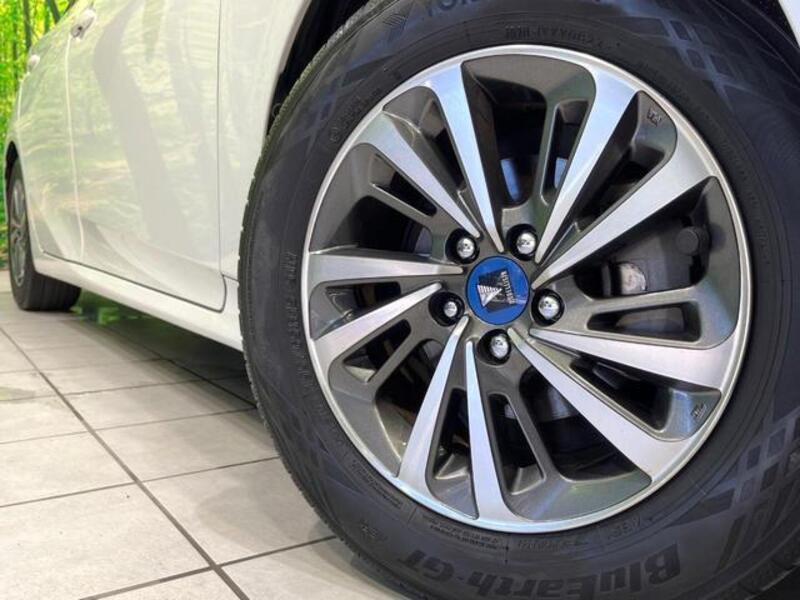PRIUS PHV