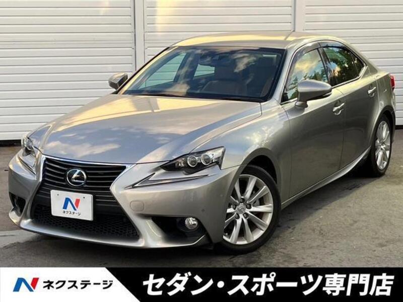 LEXUS IS