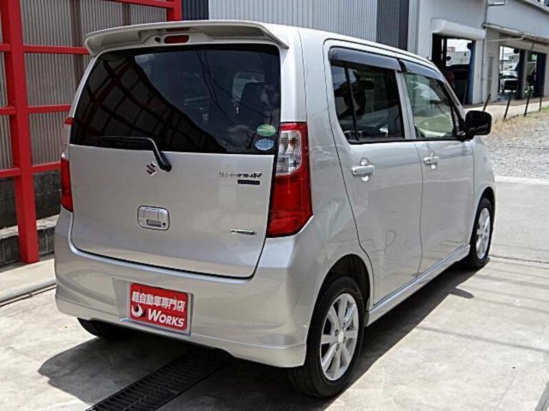 WAGON R
