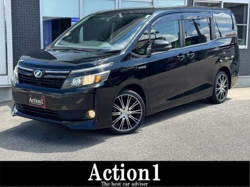TOYOTA VOXY