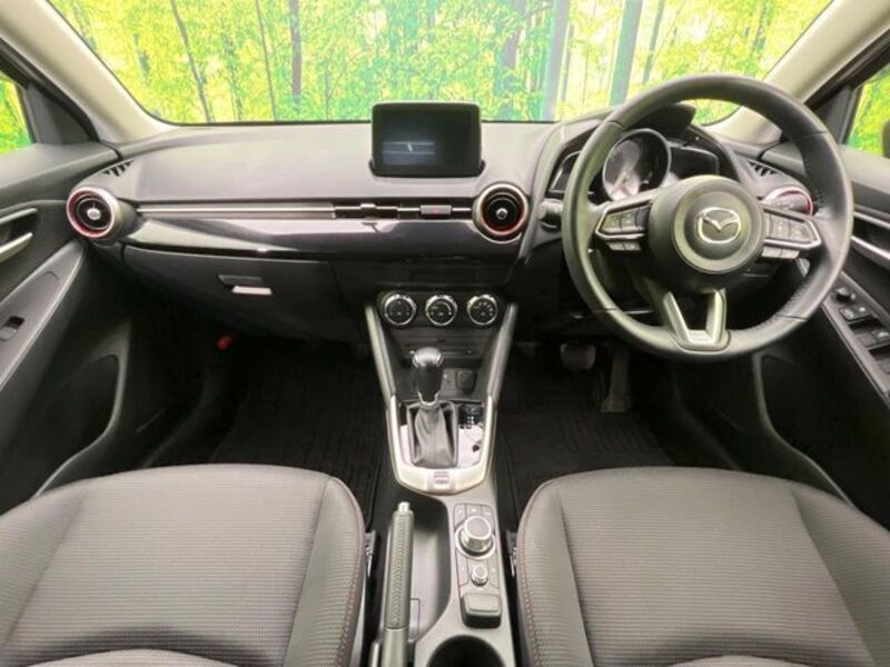 MAZDA2