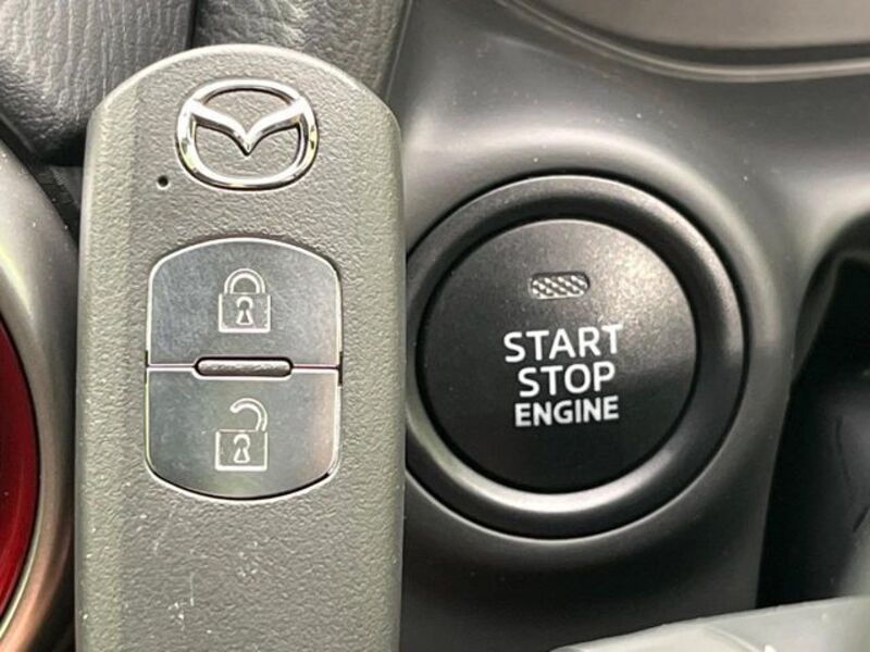 MAZDA2