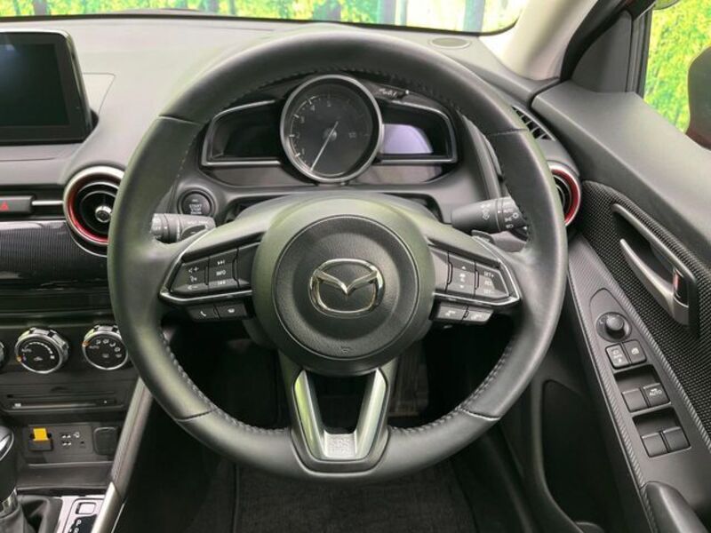MAZDA2
