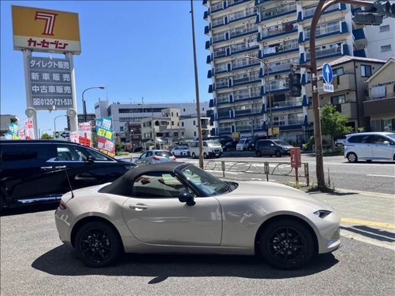ROADSTER