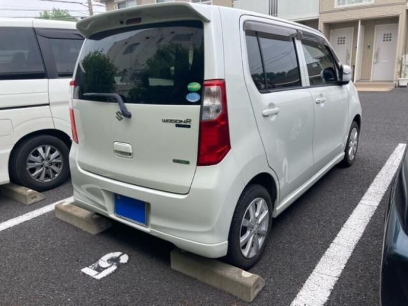 WAGON R