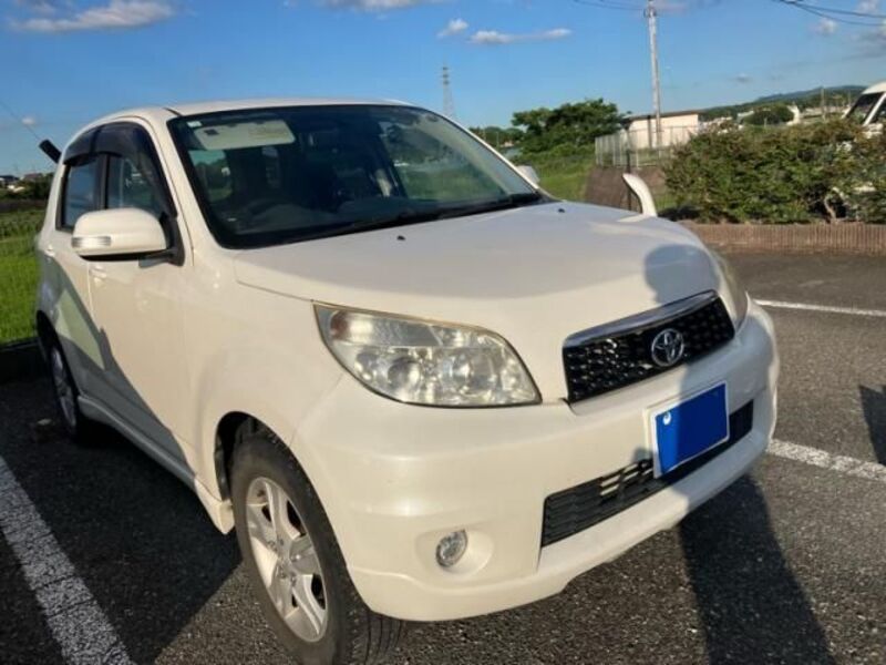 TOYOTA RUSH
