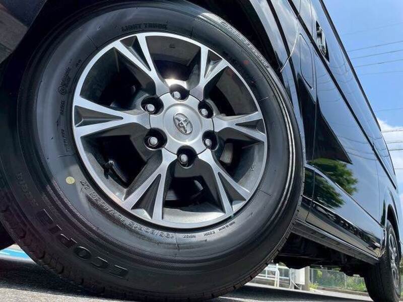 HIACE VAN
