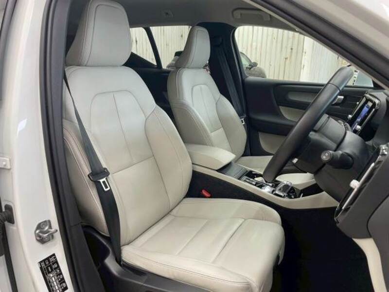 XC40