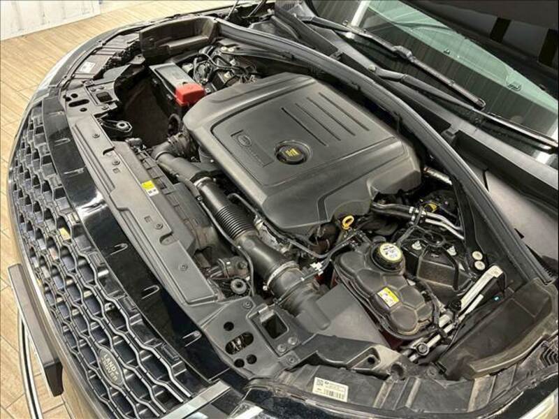 RANGE ROVER VELAR