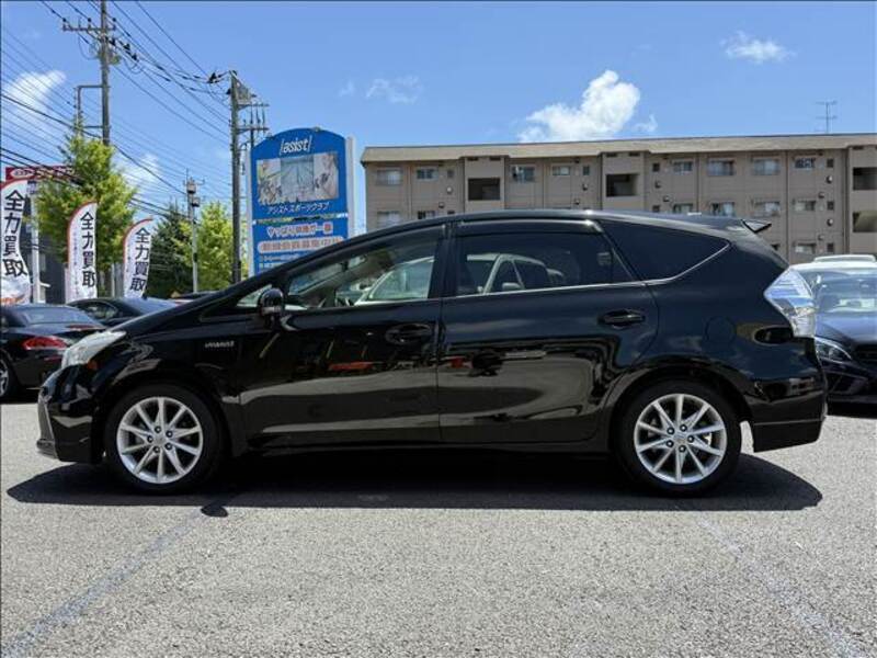 PRIUS ALPHA