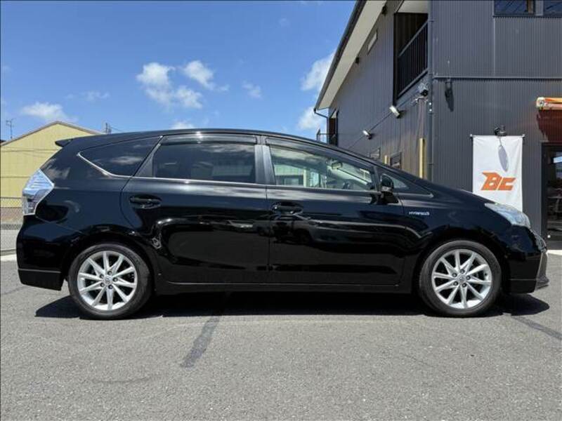 PRIUS ALPHA