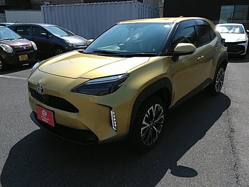 YARIS CROSS