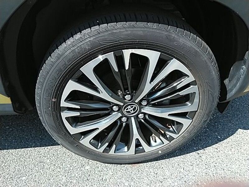 YARIS CROSS