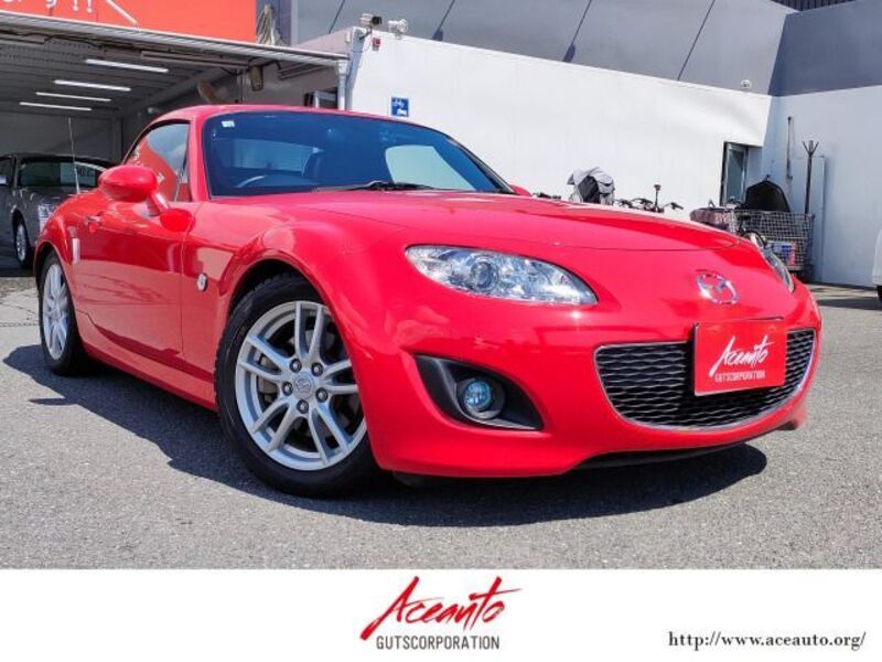 ROADSTER-0