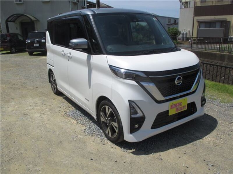 NISSAN ROOX
