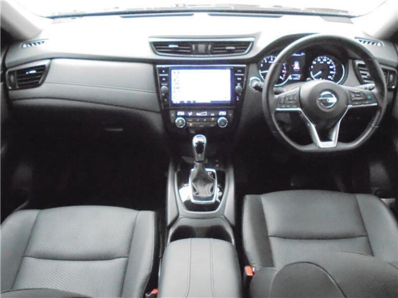 X-TRAIL