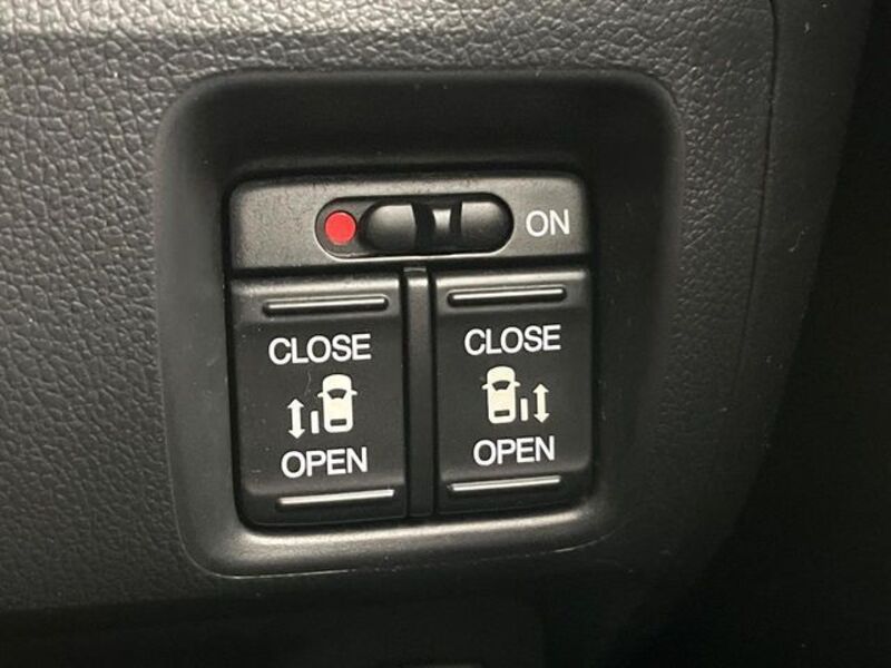 N BOX