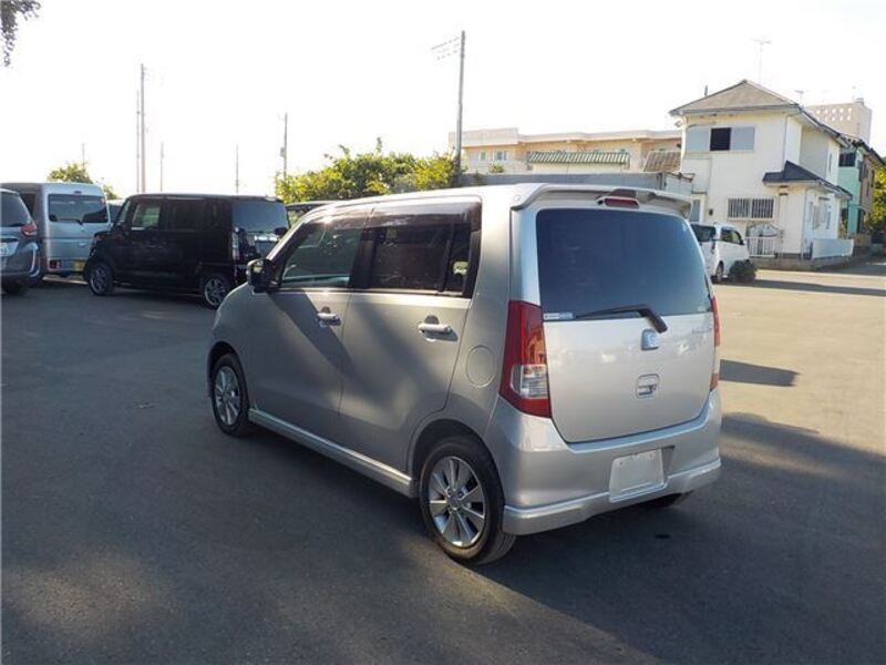 WAGON R