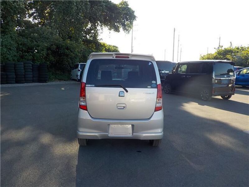 WAGON R