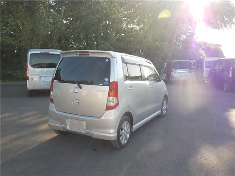 WAGON R