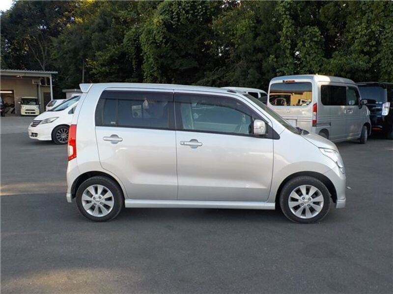 WAGON R