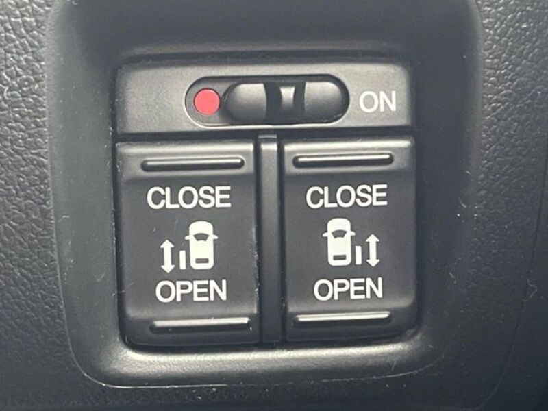 N BOX
