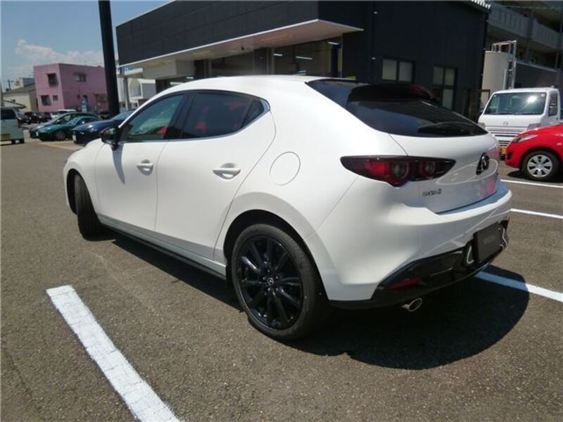 MAZDA3