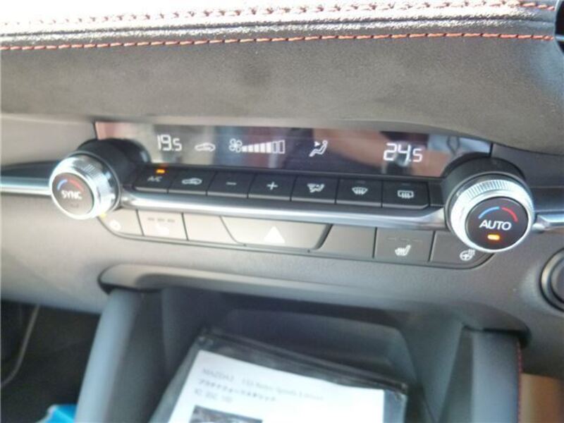 MAZDA3