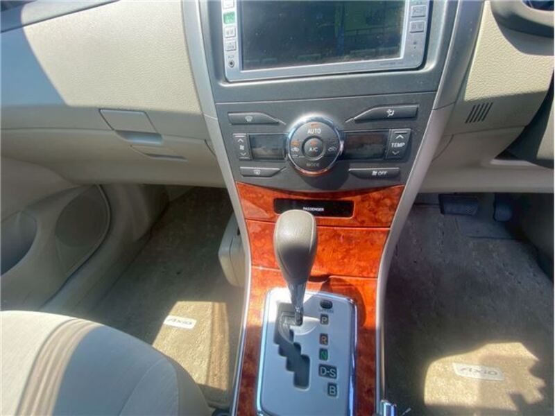 COROLLA AXIO