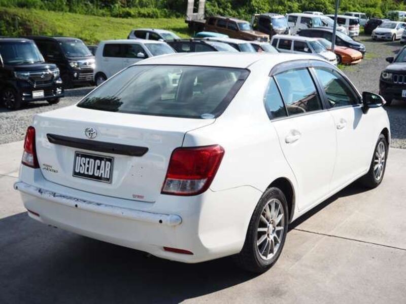 COROLLA AXIO
