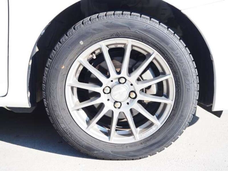 COROLLA AXIO