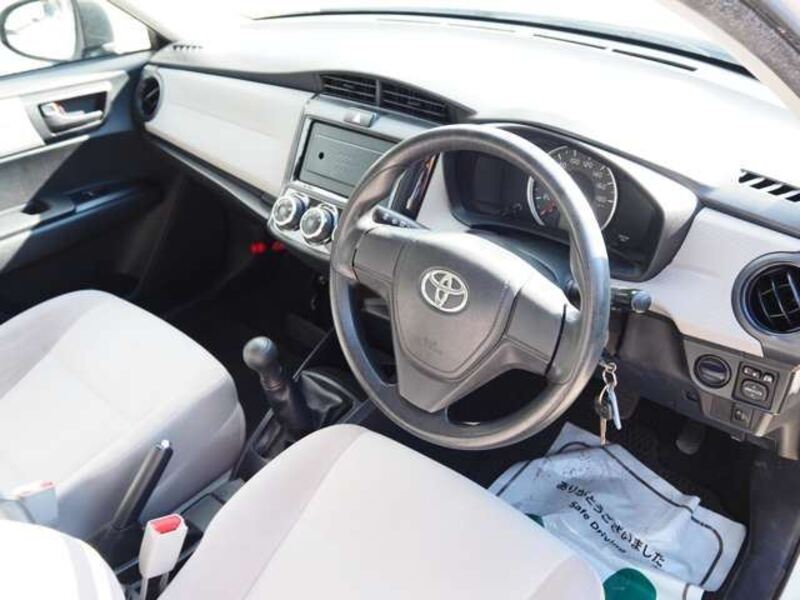 COROLLA AXIO