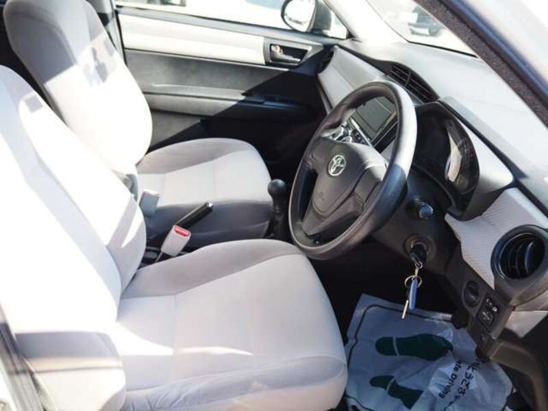 COROLLA AXIO