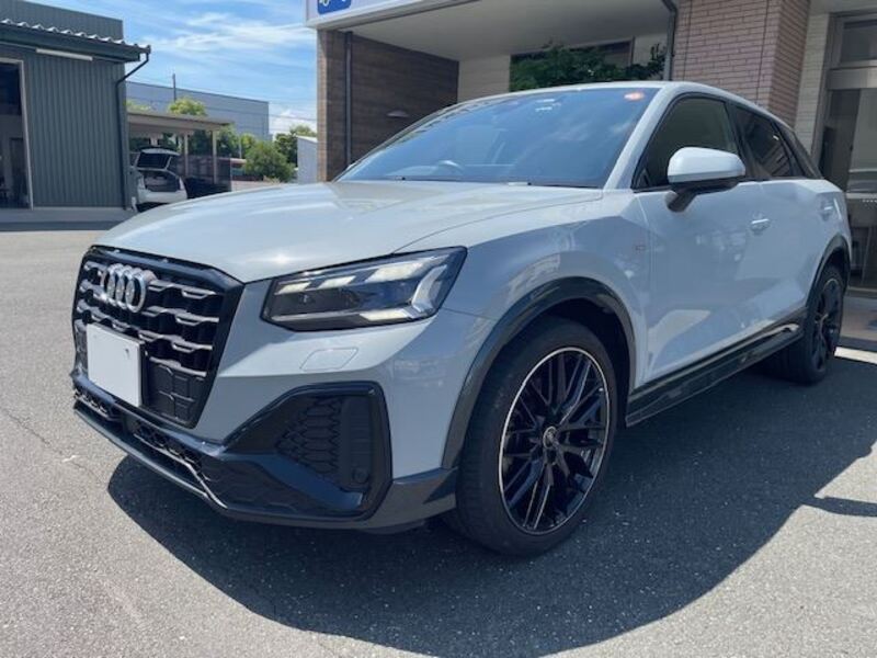 AUDI Q2
