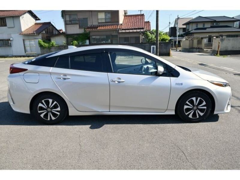 PRIUS PHV