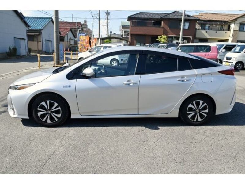 PRIUS PHV