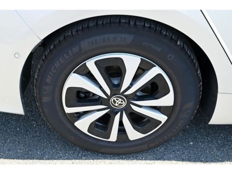 PRIUS PHV