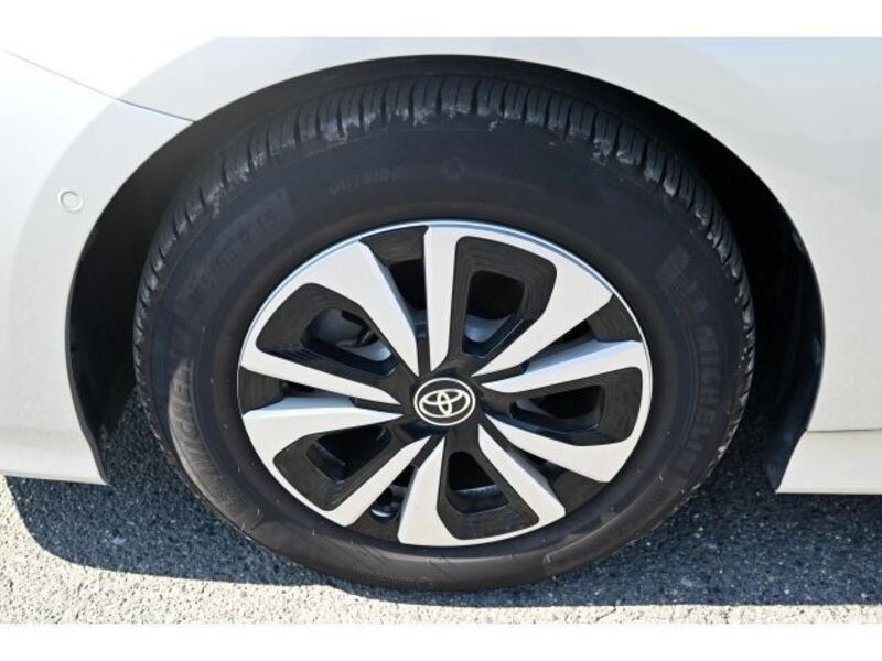 PRIUS PHV