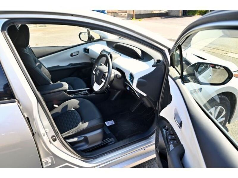 PRIUS PHV