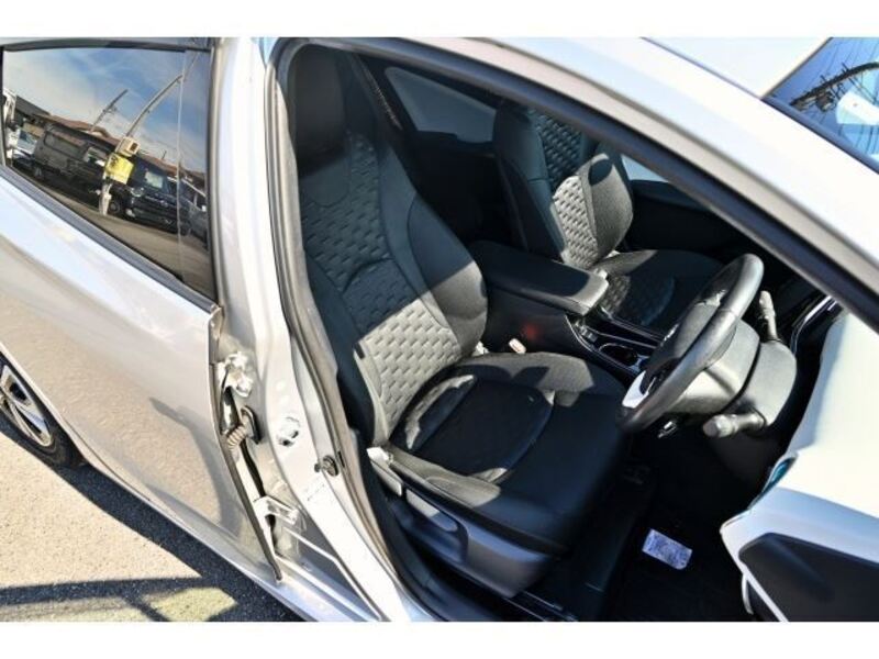 PRIUS PHV