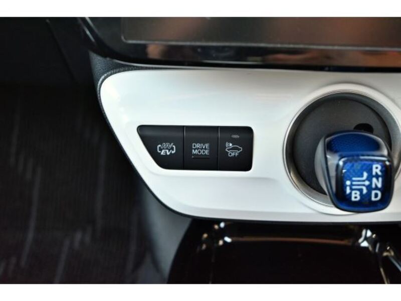 PRIUS PHV