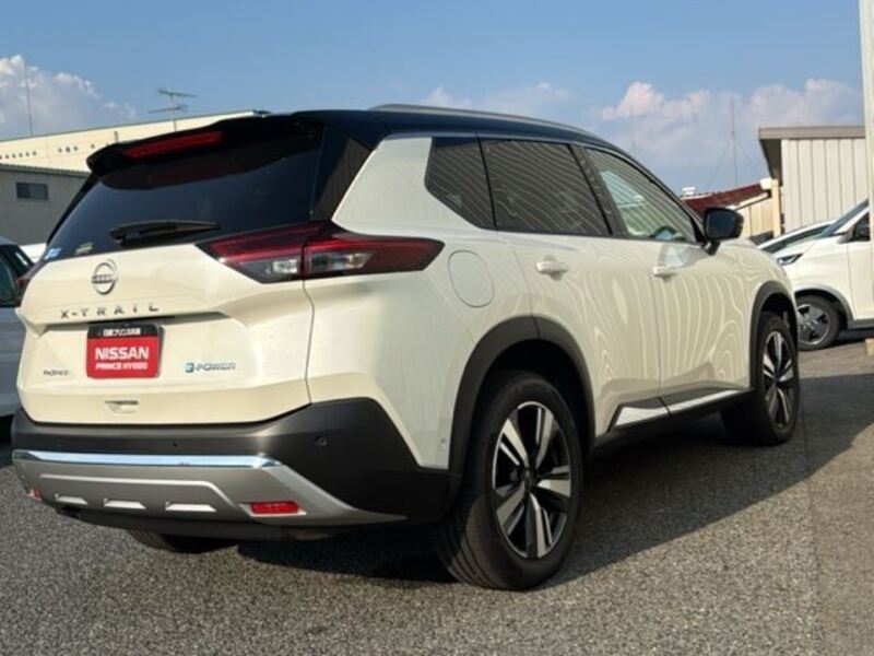 X-TRAIL