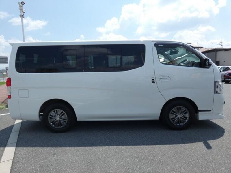 NV350 CARAVAN WAGON