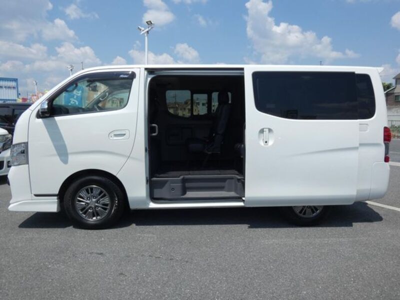 NV350 CARAVAN WAGON