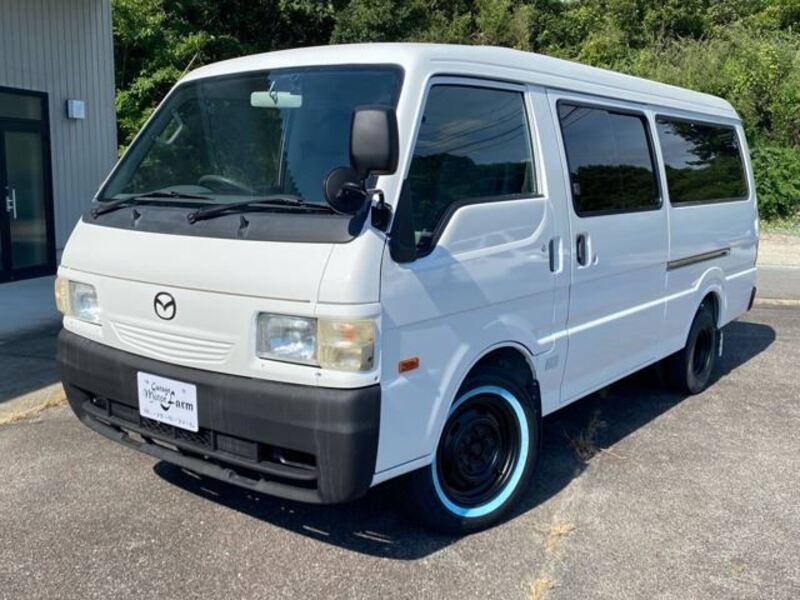 BONGO BRAWNY VAN-0
