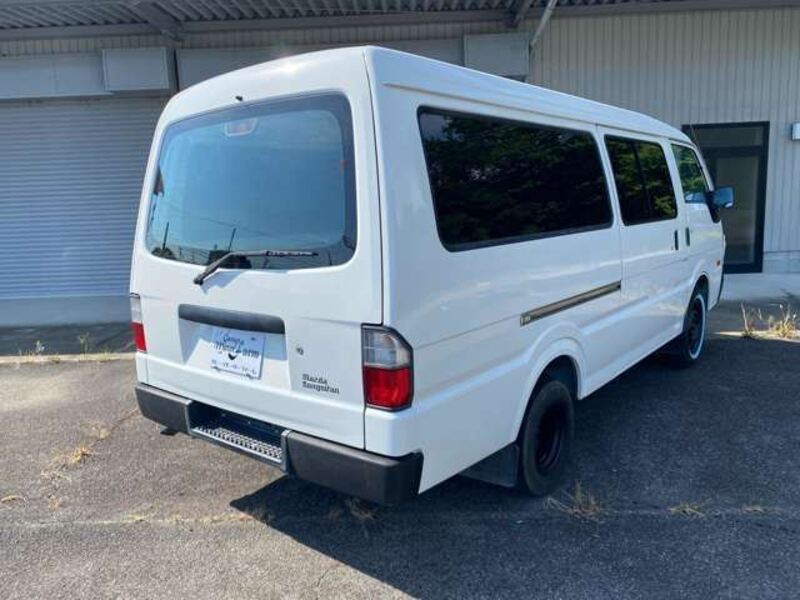 BONGO BRAWNY VAN