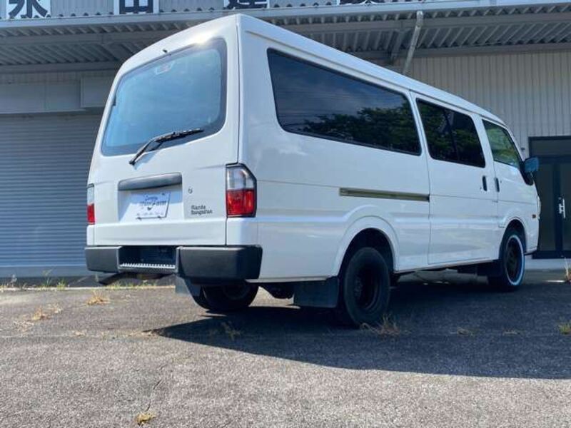 BONGO BRAWNY VAN