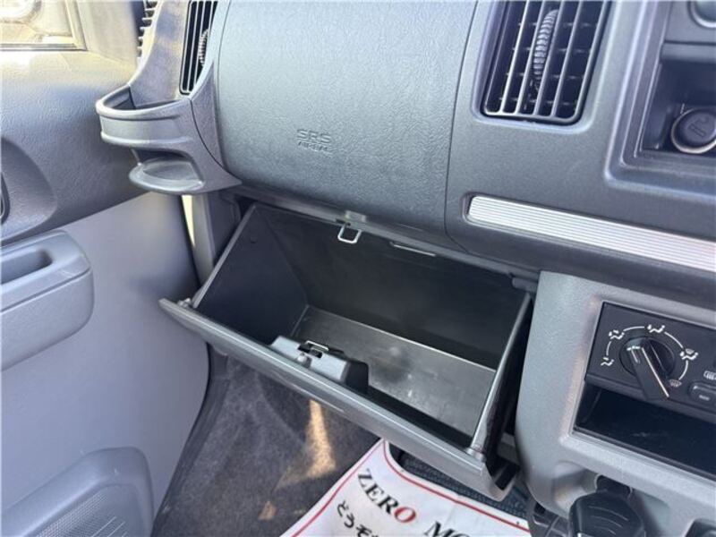MINICAB VAN